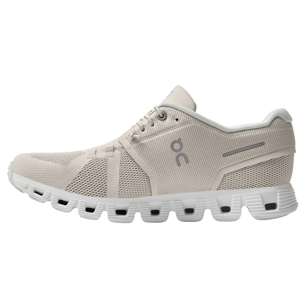 On Women’s Cloud 5; Size 7; Pearl/White; NEW IN BOX